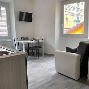 Home332 Apartamento